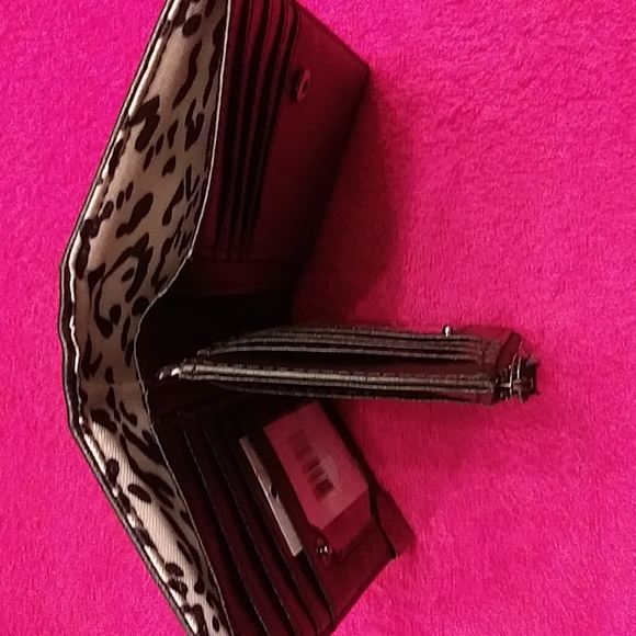 Jessica Simpson wallet - Picture 6 of 6